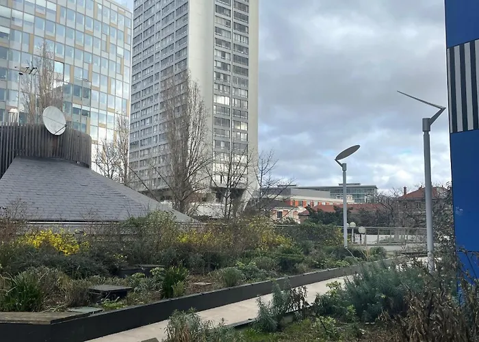 Panoramique Vue New Design Proche Tour Eiffel Paris